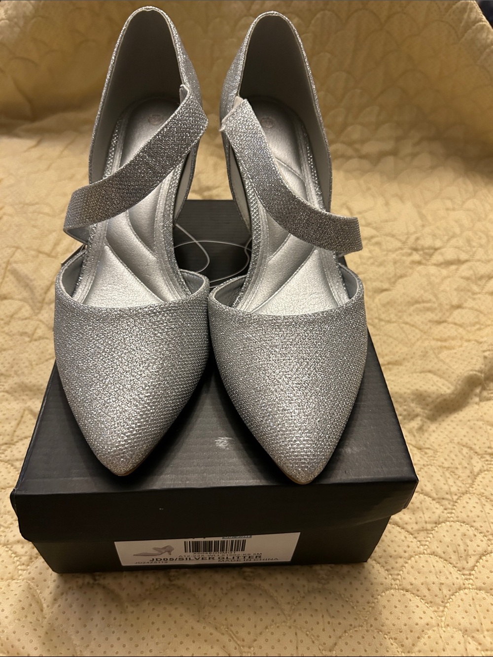 Mysoft Glimmer Pointed-Toe Ankle-Strap Heels in Silver 9.5 W